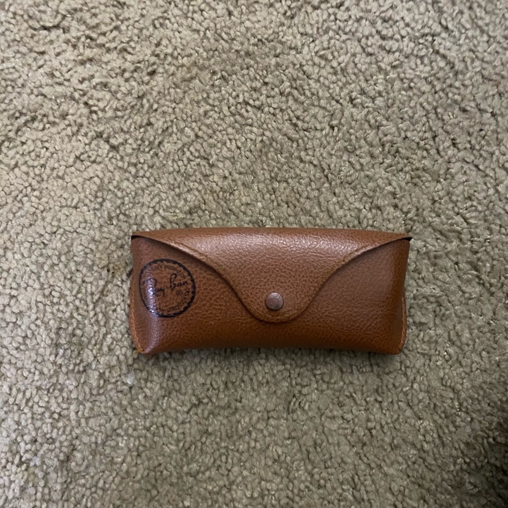 Ray ban case no dust sheet